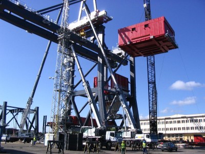 In 2009 – Dong Energy Project 2 x Grab Unloader G1006 and G1007 cranes machinery room