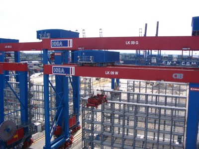 In addition, in the years 2008-2010 we made for KALMAR engine room housings 15 pcs of RMG cranes for the HHLA terminal in Hamburg